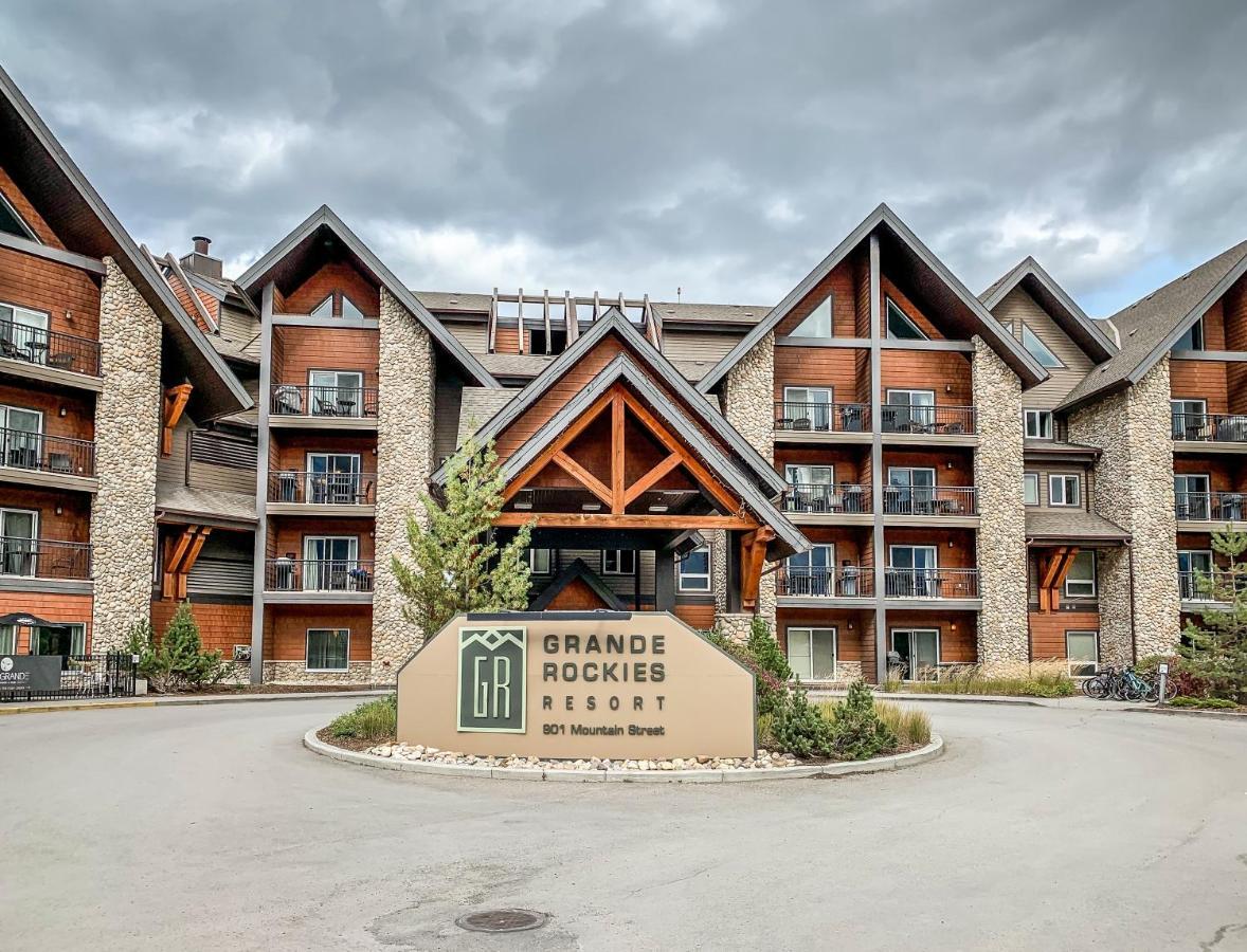 The Mountaineer By Instantsuites Pool & Hottub Canmore Ngoại thất bức ảnh