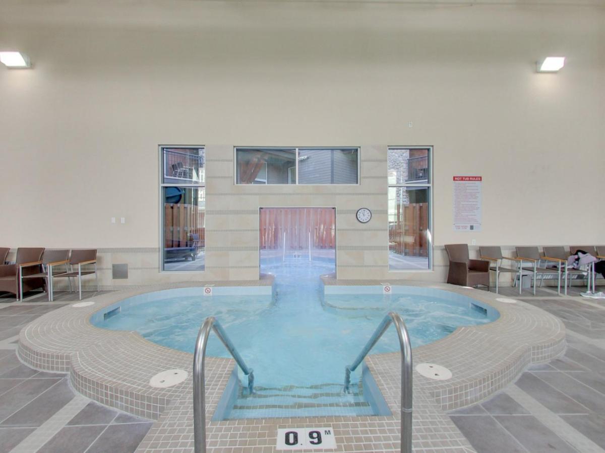 The Mountaineer By Instantsuites Pool & Hottub Canmore Ngoại thất bức ảnh