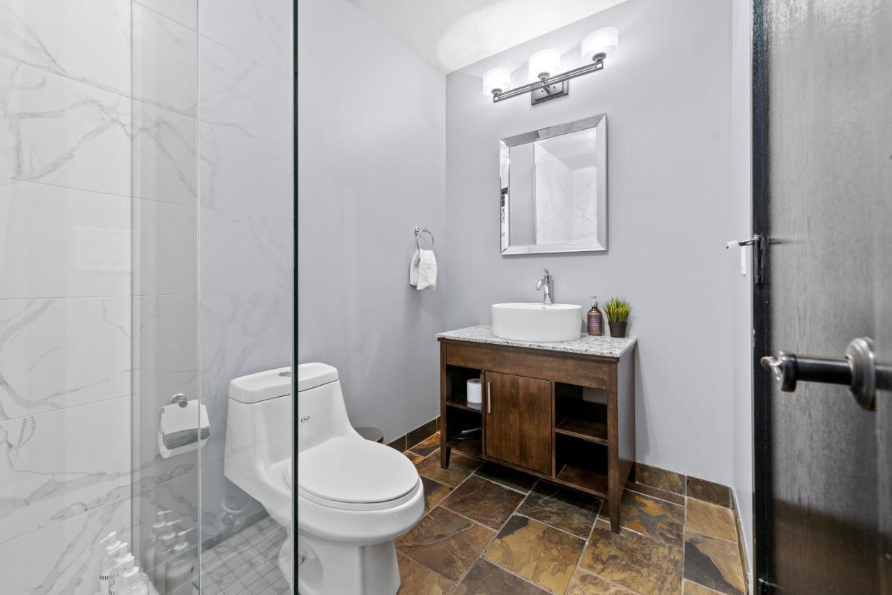 The Mountaineer By Instantsuites Pool & Hottub Canmore Ngoại thất bức ảnh