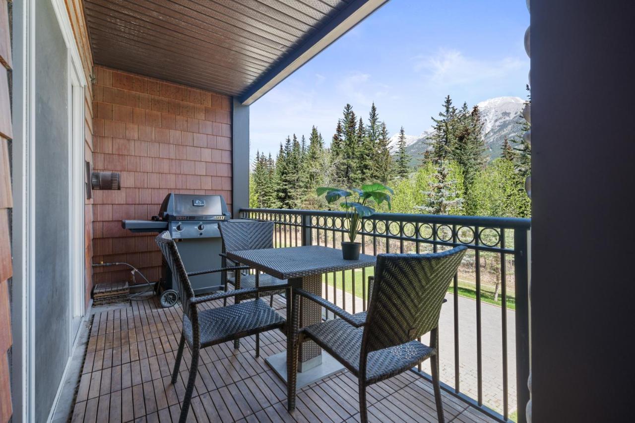 The Mountaineer By Instantsuites Pool & Hottub Canmore Ngoại thất bức ảnh